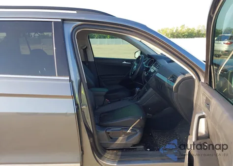 2020 Volkswagen Tiguan 2.0T Se/2.0T Se R-Line Black/2.0T Sel z USA, uszkodzony, nr VIN 3VV3B7AX3LM087035